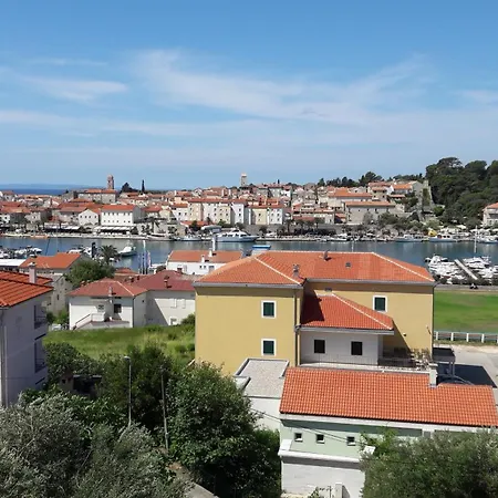 Piadora Apartament Banjol