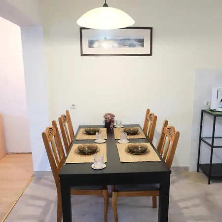 Piadora Apartmán *